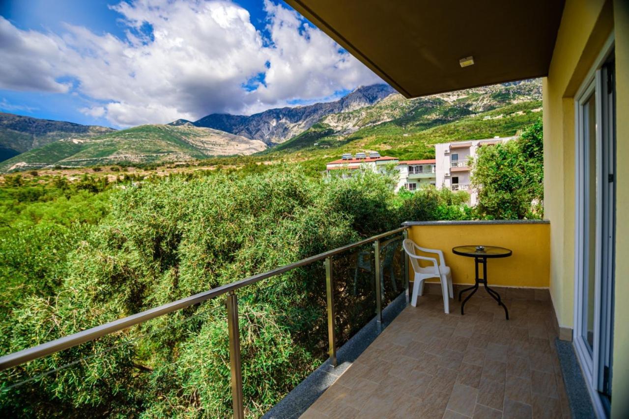 Hotel Orange Dhërmi Екстериор снимка