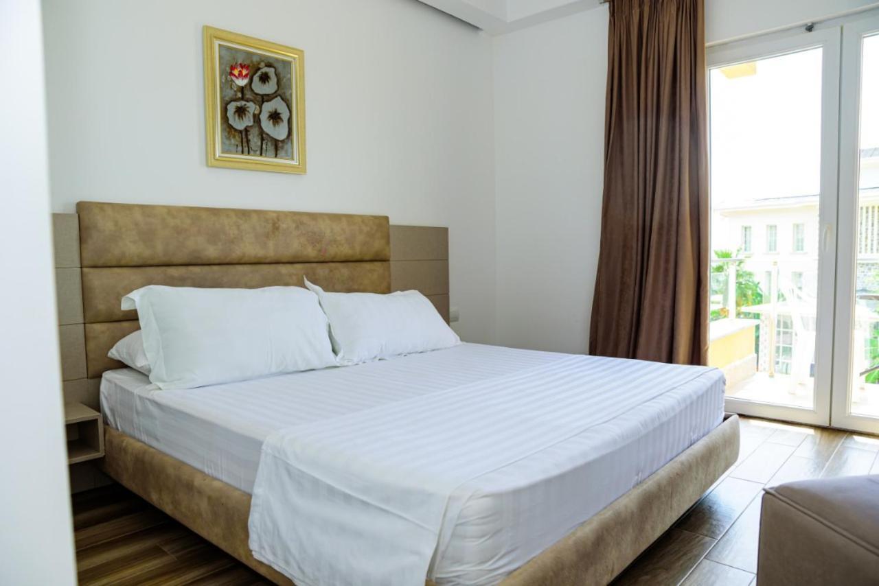 Hotel Orange Dhërmi Екстериор снимка