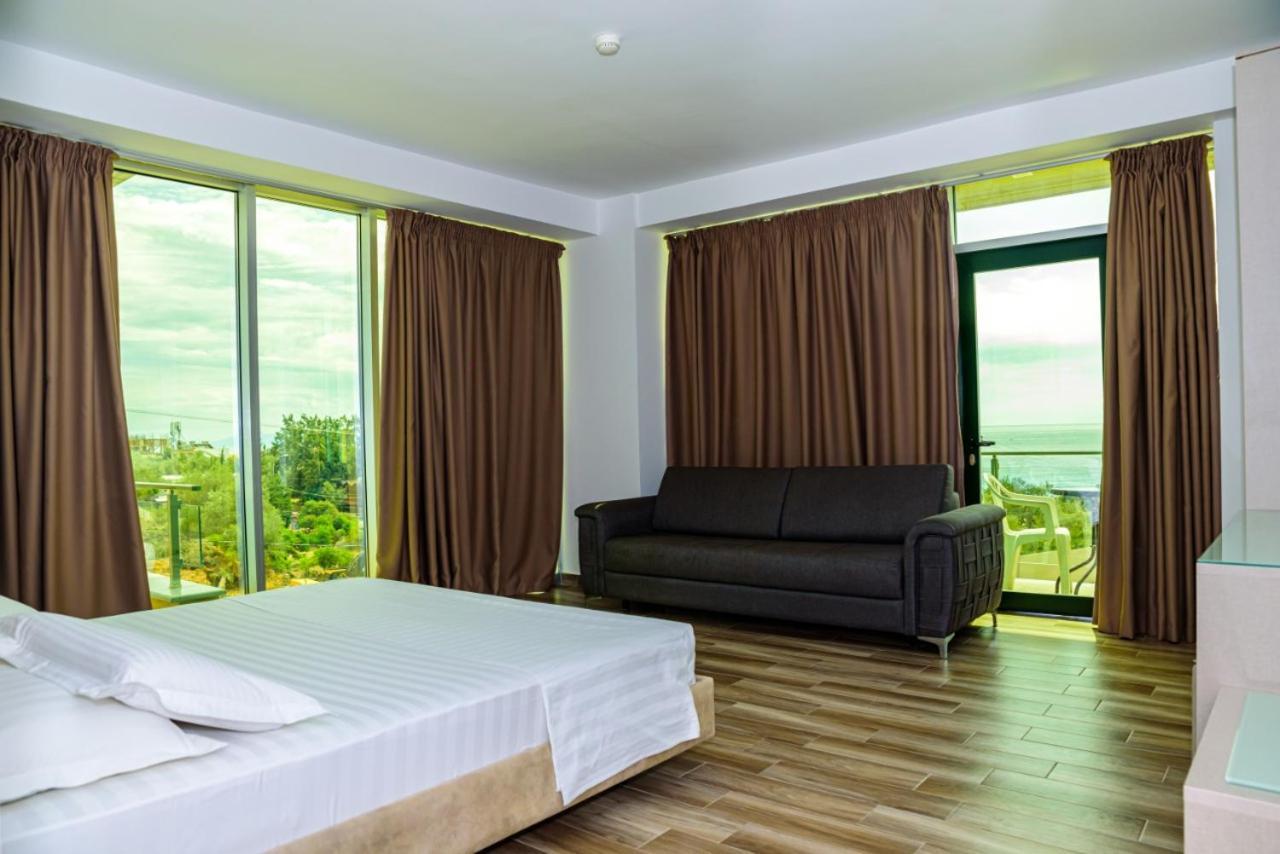 Hotel Orange Dhërmi Екстериор снимка