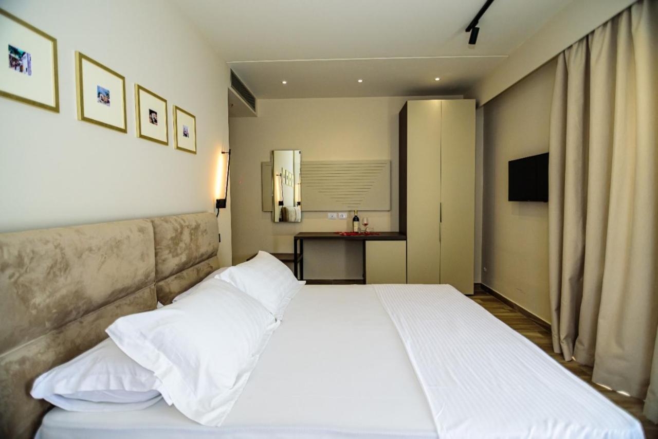 Hotel Orange Dhërmi Екстериор снимка