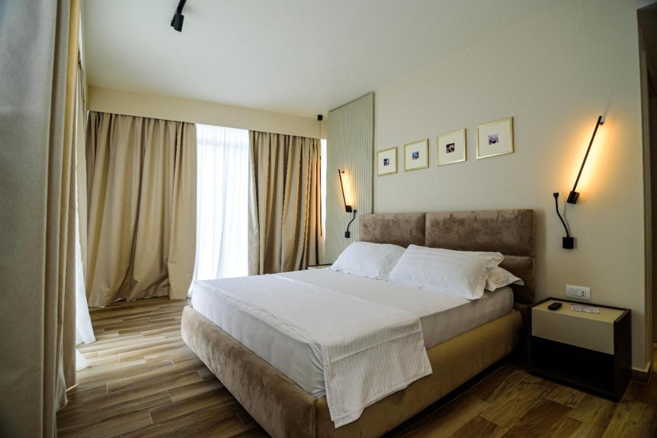 Hotel Orange Dhërmi Екстериор снимка