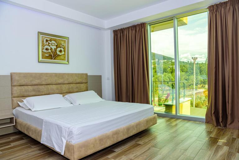 Hotel Orange Dhërmi Екстериор снимка