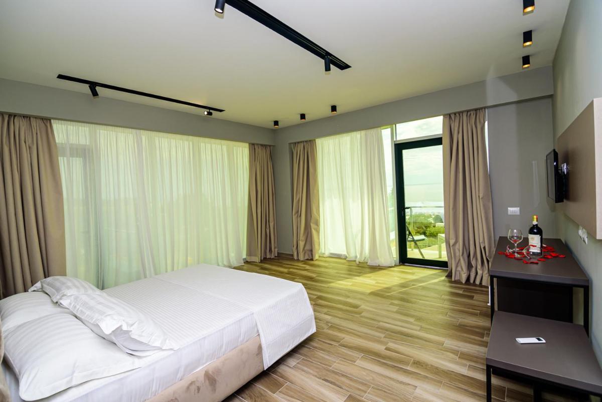 Hotel Orange Dhërmi Екстериор снимка