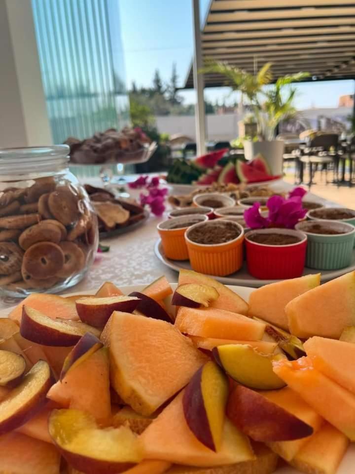 Hotel Orange Dhërmi Екстериор снимка