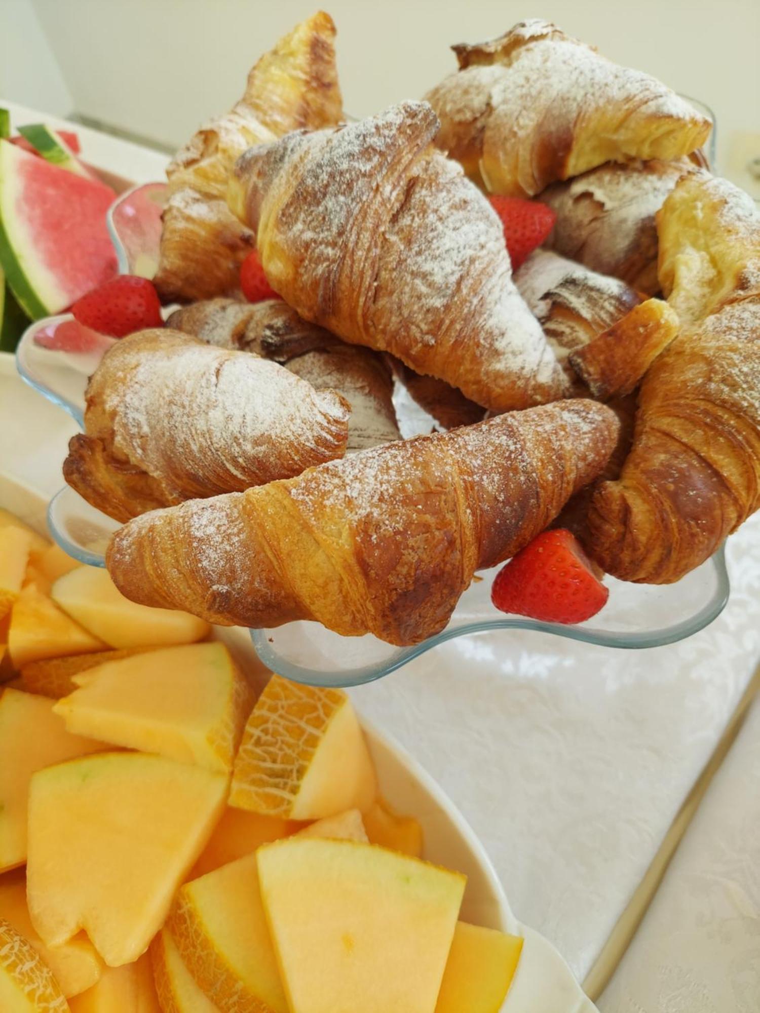 Hotel Orange Dhërmi Екстериор снимка