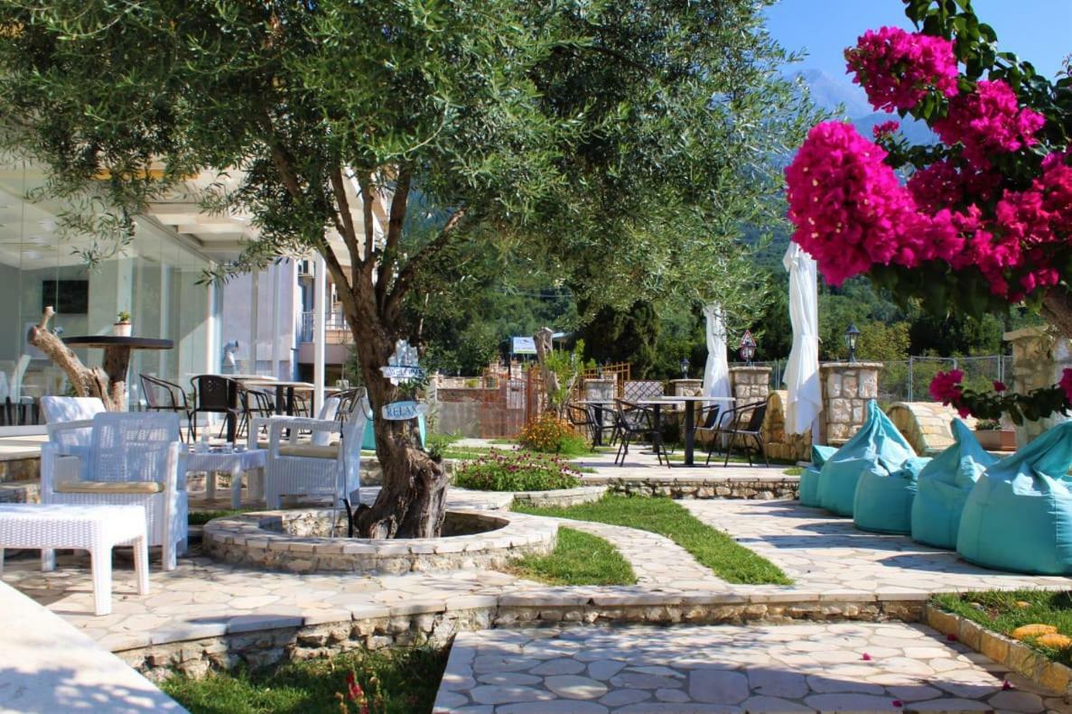 Hotel Orange Dhërmi Екстериор снимка