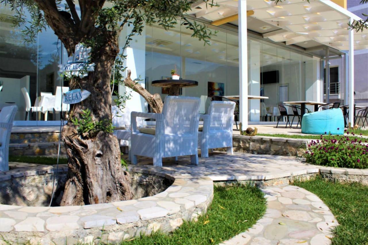 Hotel Orange Dhërmi Екстериор снимка